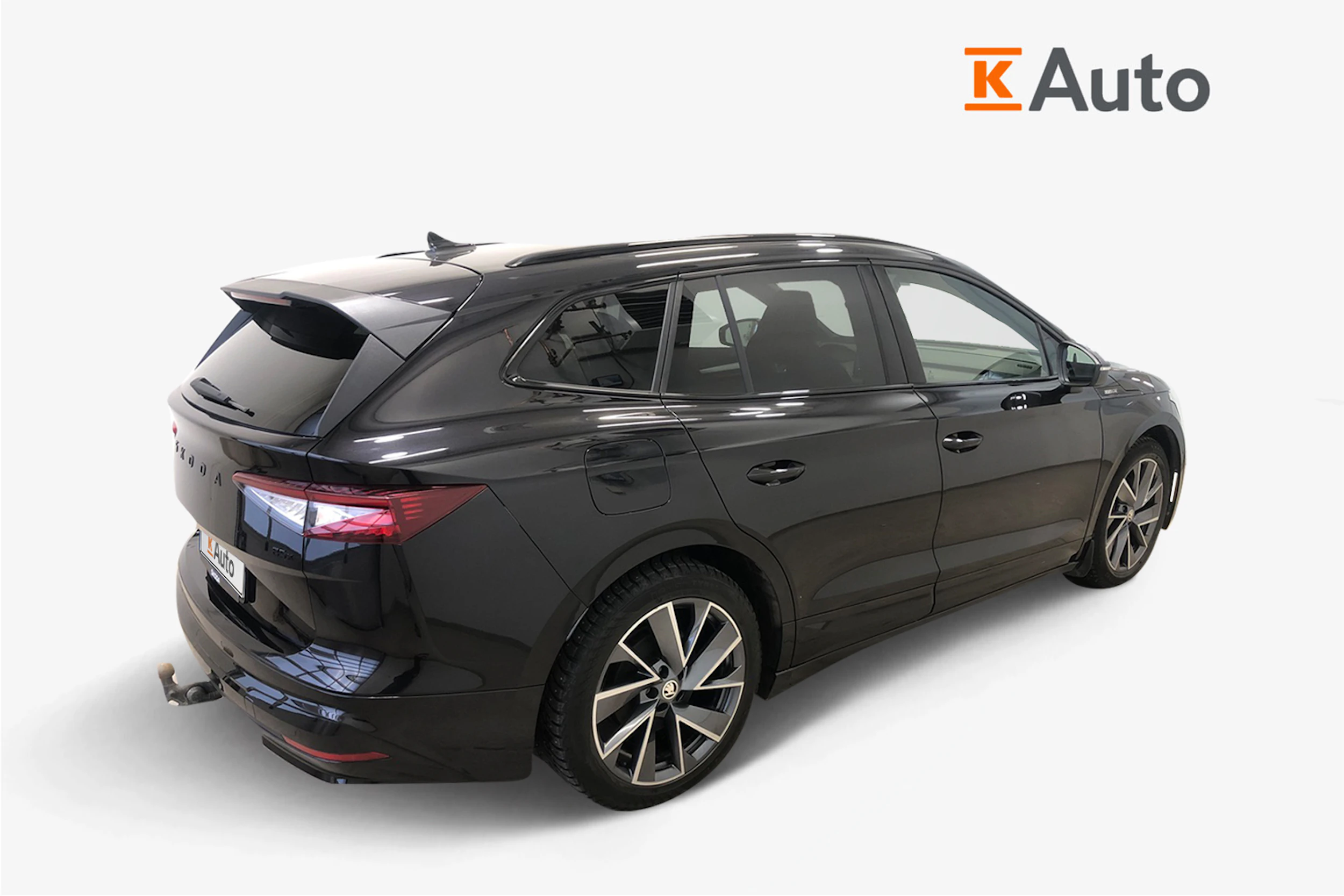 met. musta Skoda Enyaq 2025 kuva 2.