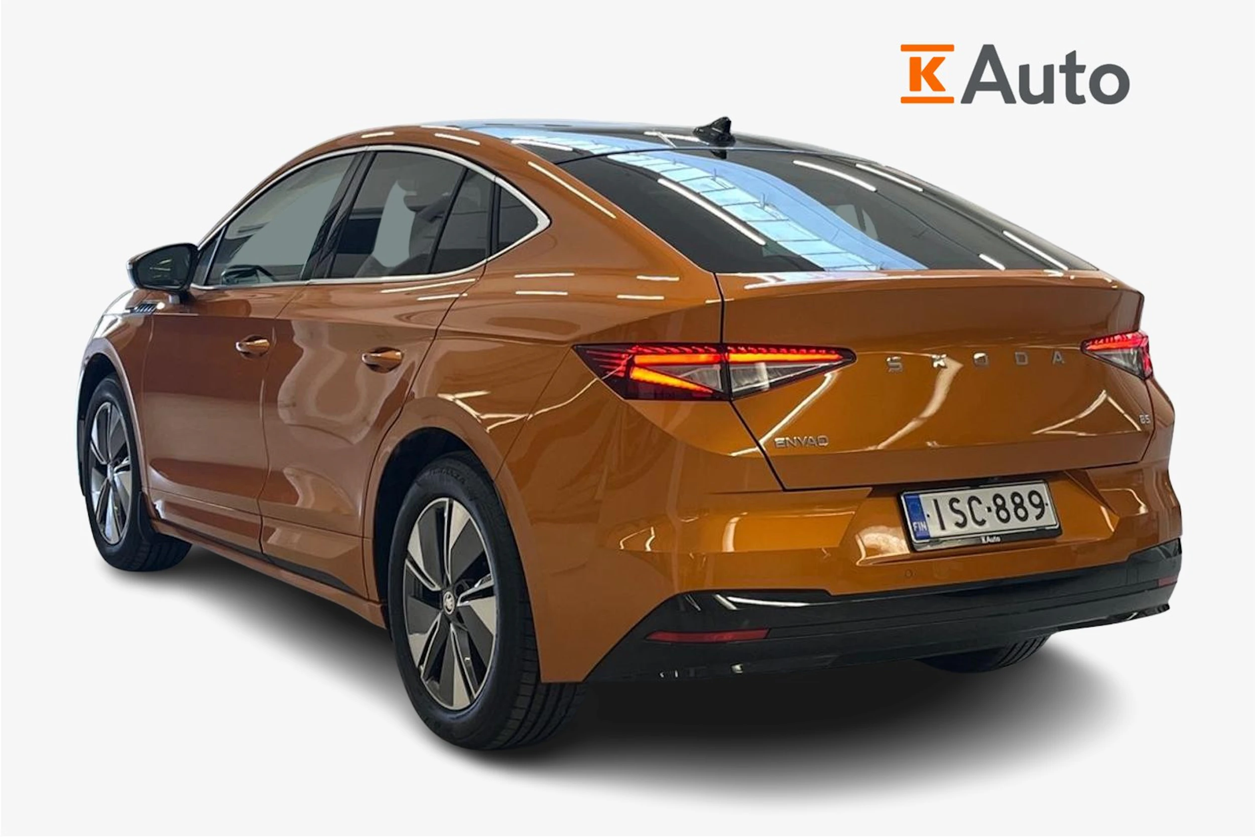 oranssi Skoda Enyaq 2025 kuva 2.