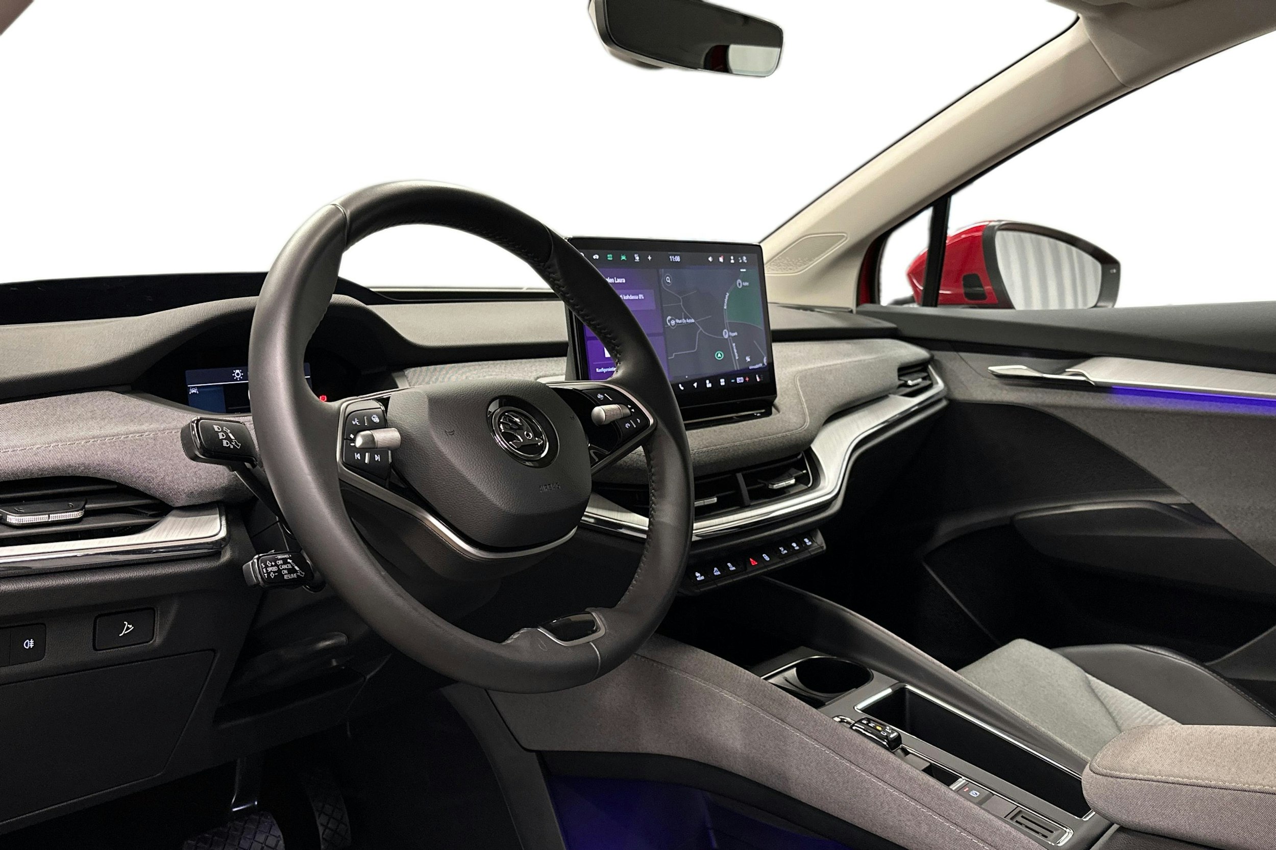punainen Skoda Enyaq 2025 kuva 8.