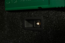 punainen Skoda Enyaq 2025 kuva 17.