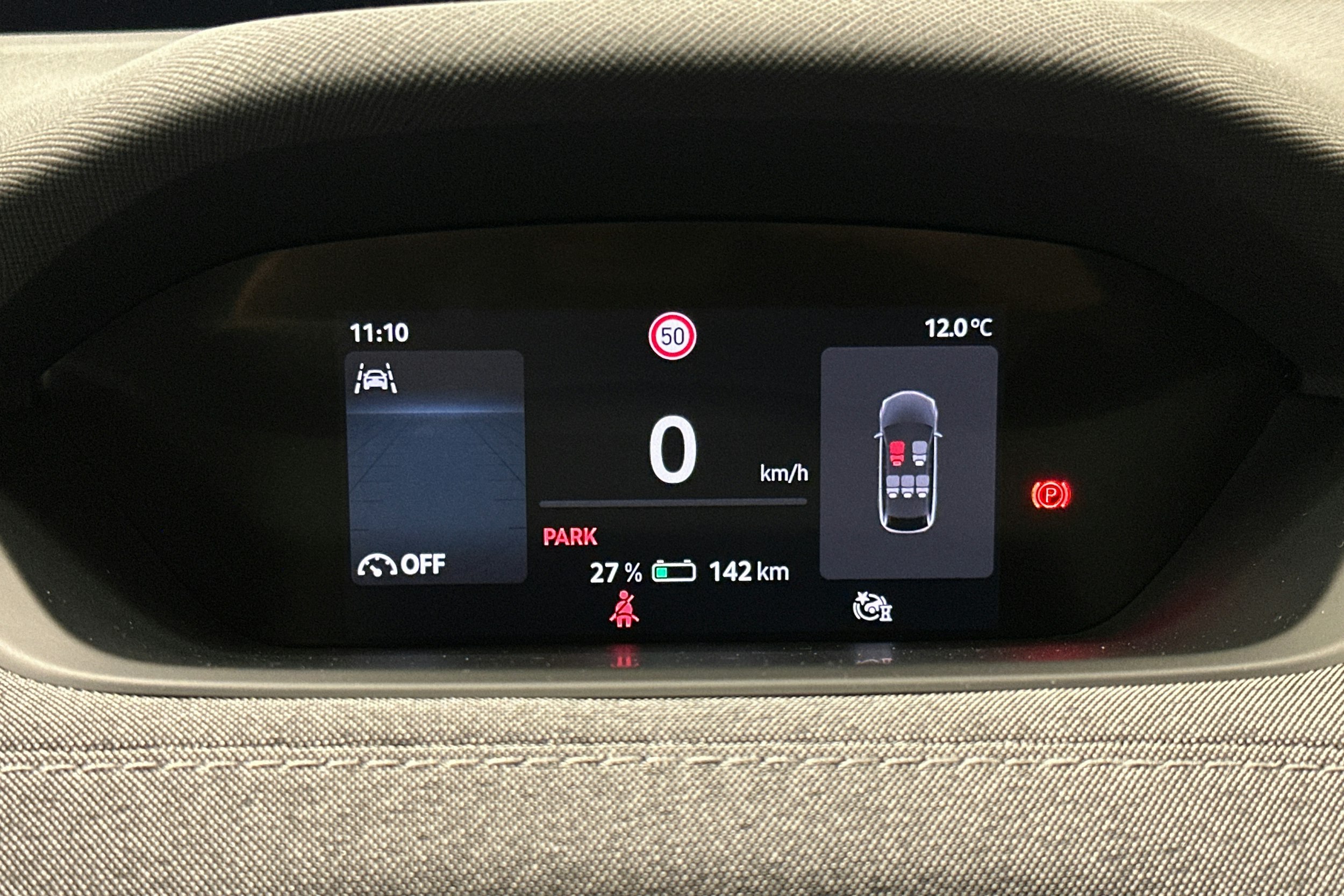 punainen Skoda Enyaq 2025 kuva 24.