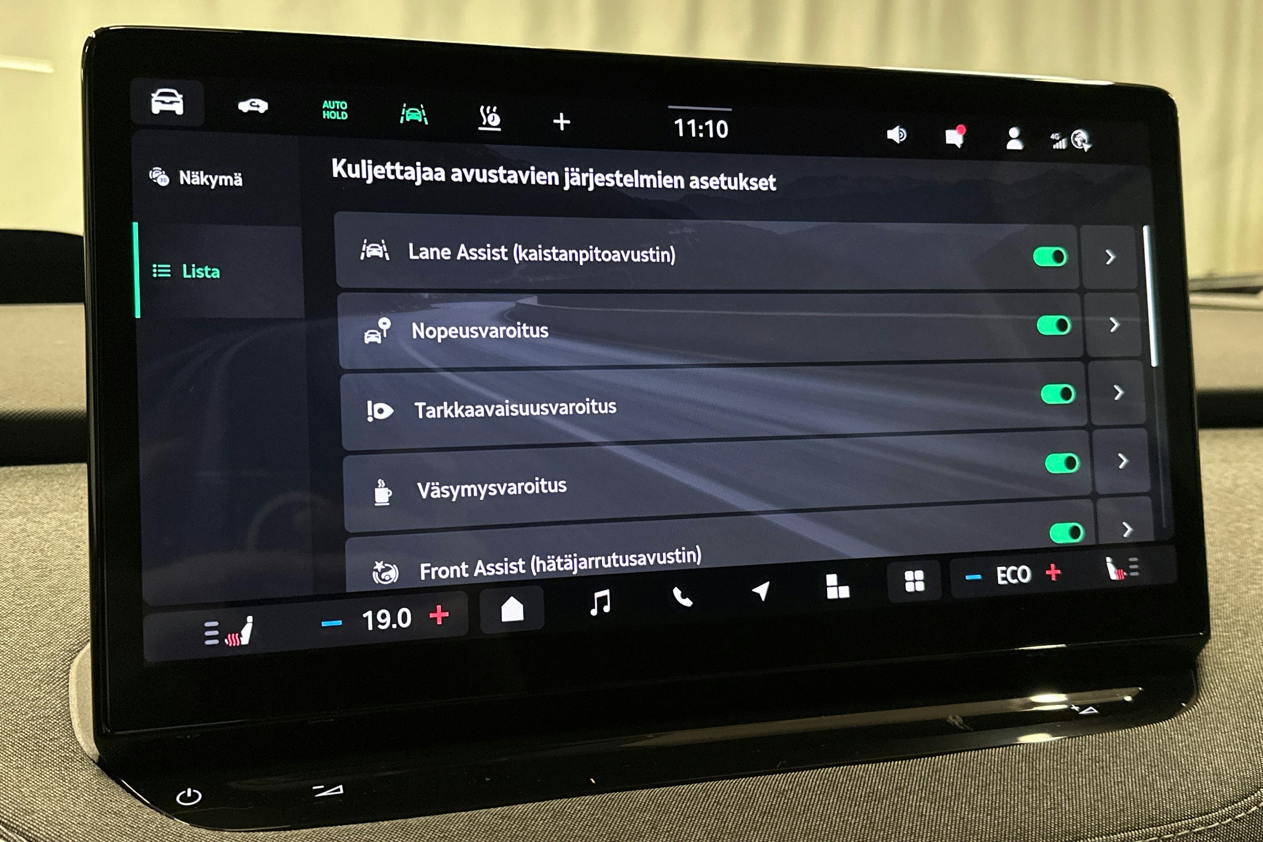 punainen Skoda Enyaq 2025 kuva 28.