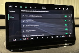 punainen Skoda Enyaq 2025 kuva 28.