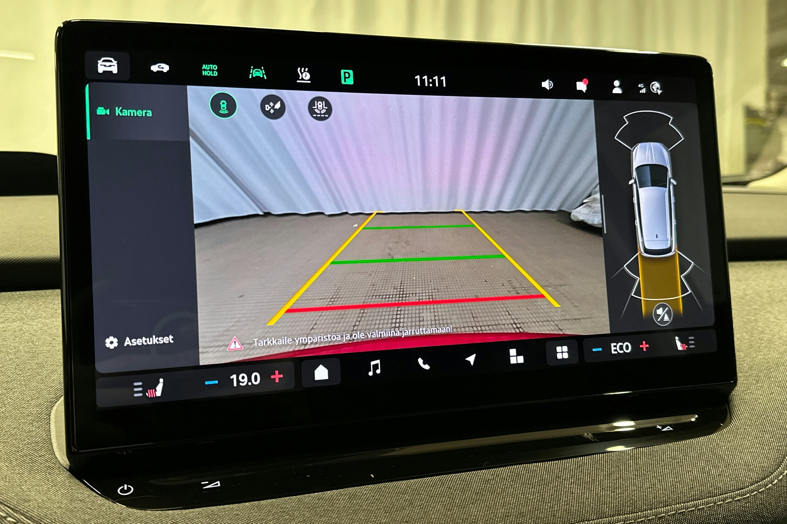 punainen Skoda Enyaq 2025 kuva 33.