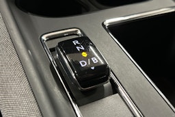 punainen Skoda Enyaq 2025 kuva 35.