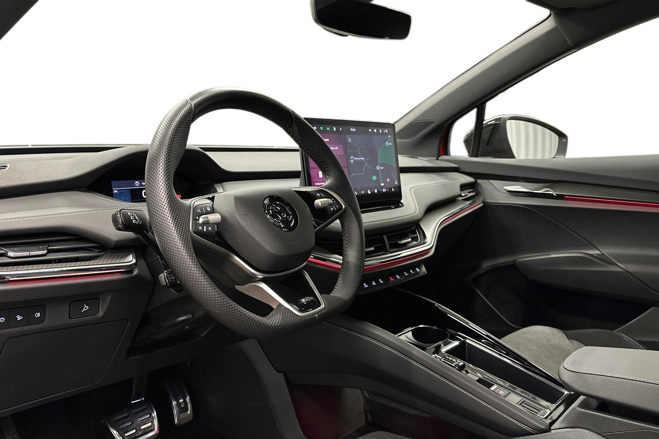 punainen Skoda Enyaq 2025 kuva 7.