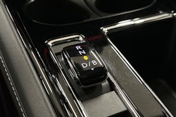 punainen Skoda Enyaq 2025 kuva 34.