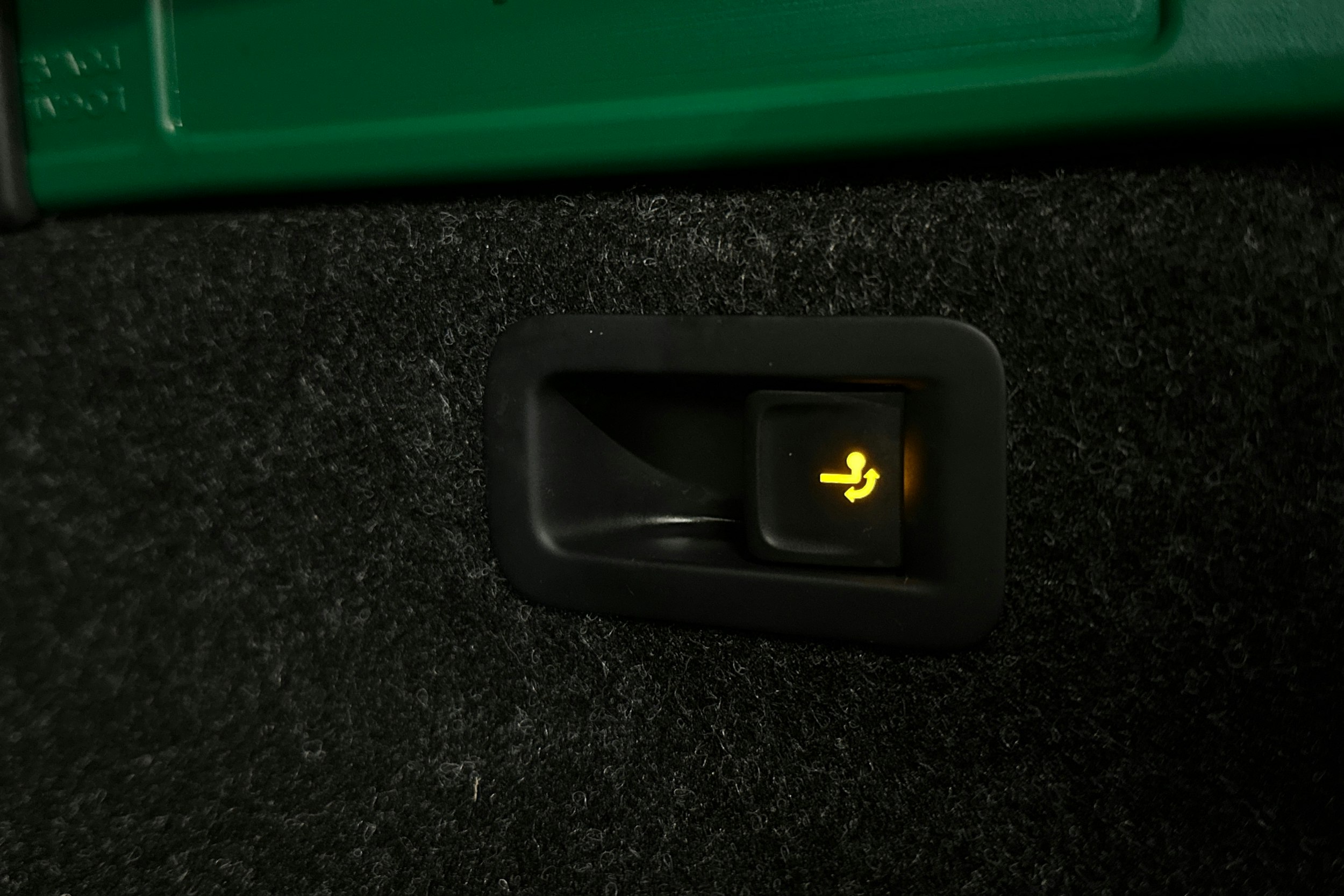 sininen Skoda Enyaq 2025 kuva 16.