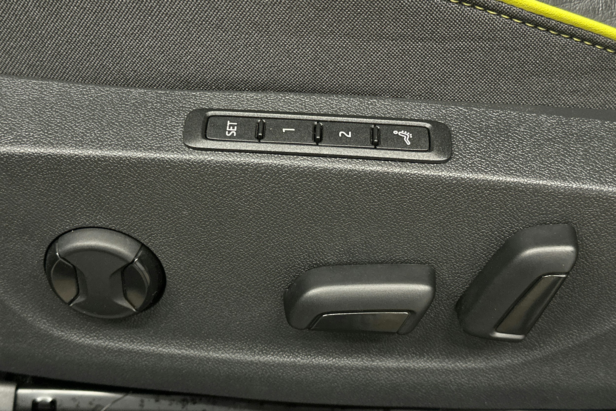 sininen Skoda Enyaq 2025 kuva 19.