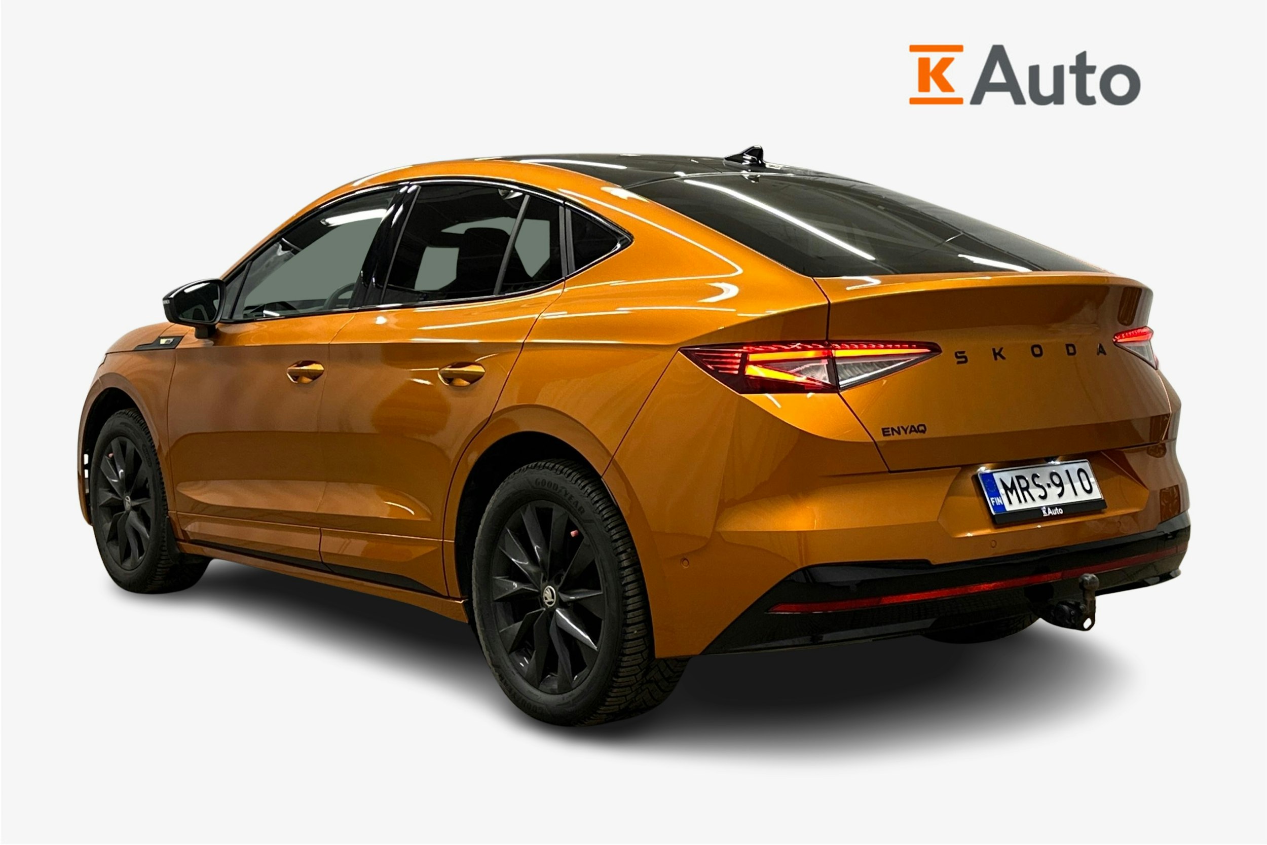 oranssi Skoda Enyaq 2025 kuva 2.
