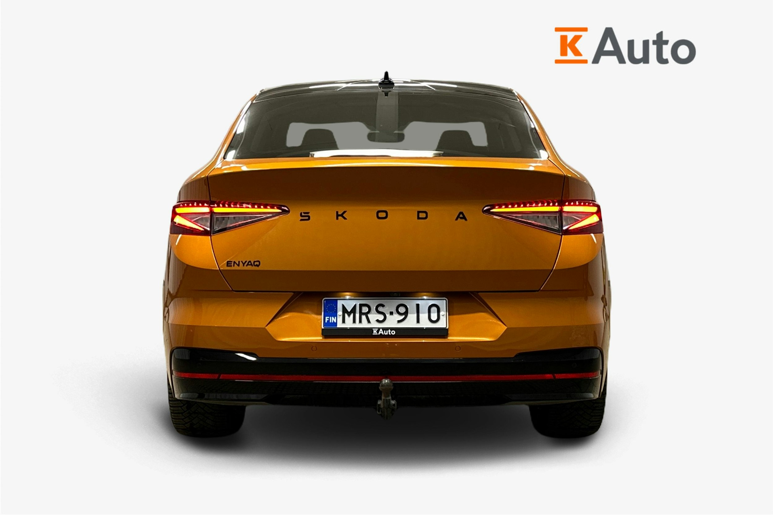 oranssi Skoda Enyaq 2025 kuva 3.