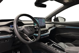 oranssi Skoda Enyaq 2025 kuva 7.