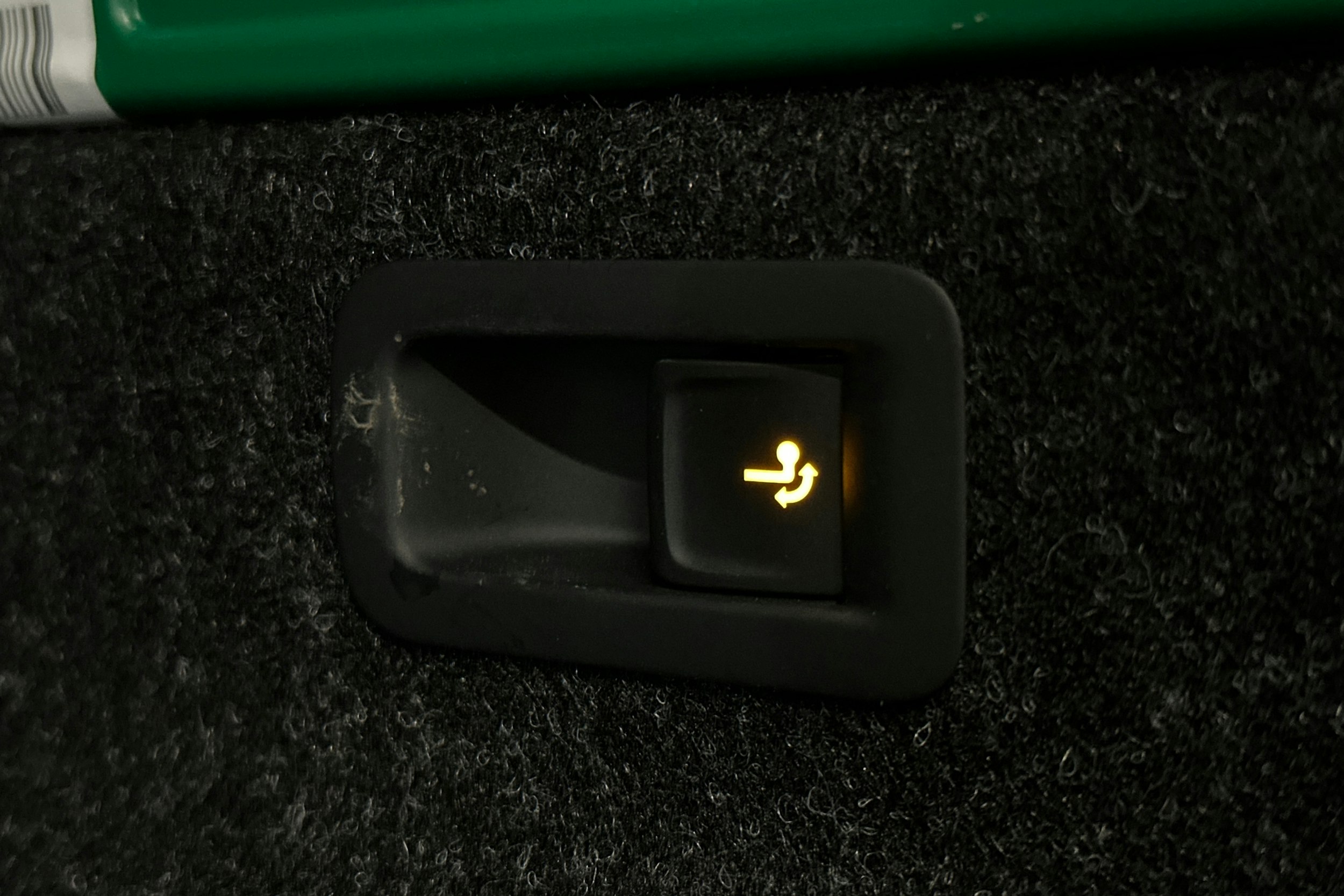 oranssi Skoda Enyaq 2025 kuva 16.