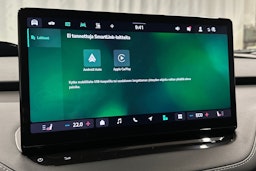 oranssi Skoda Enyaq 2025 kuva 28.