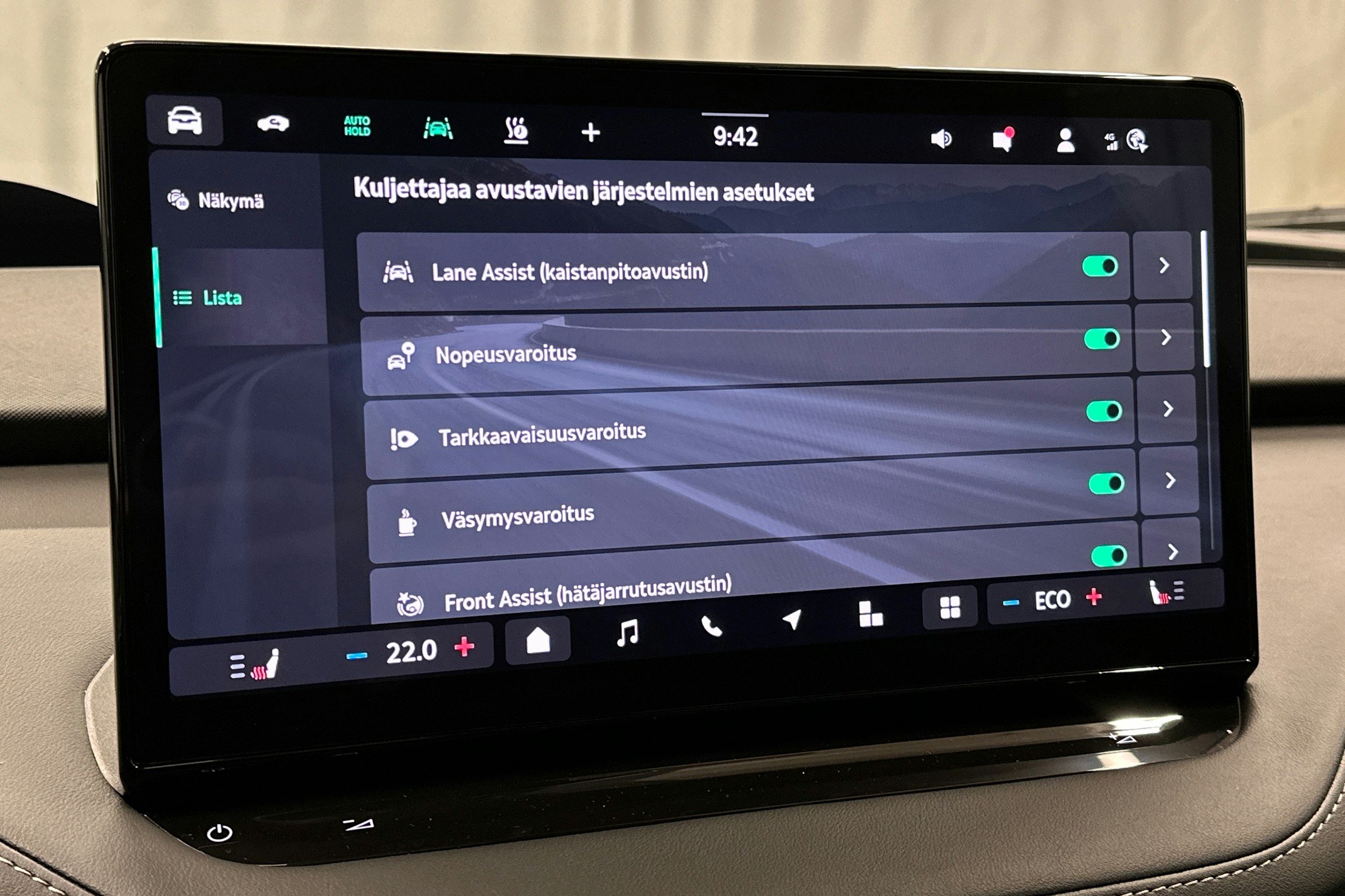 oranssi Skoda Enyaq 2025 kuva 30.