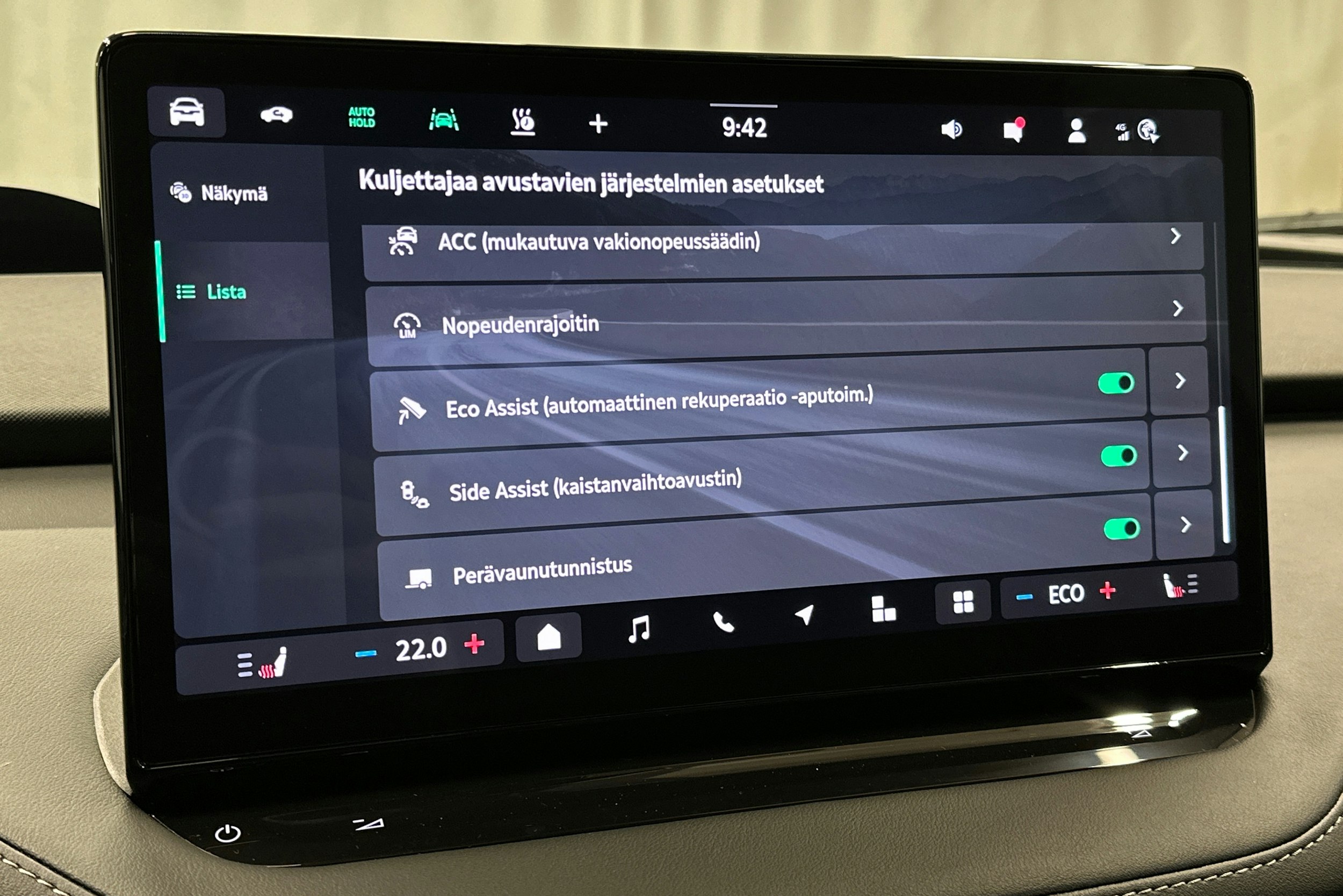 oranssi Skoda Enyaq 2025 kuva 32.