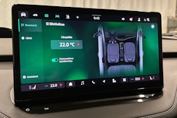 oranssi Skoda Enyaq 2025 kuva 34.