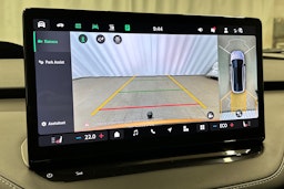 oranssi Skoda Enyaq 2025 kuva 35.