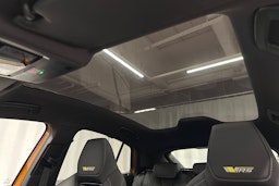 oranssi Skoda Enyaq 2025 kuva 40.