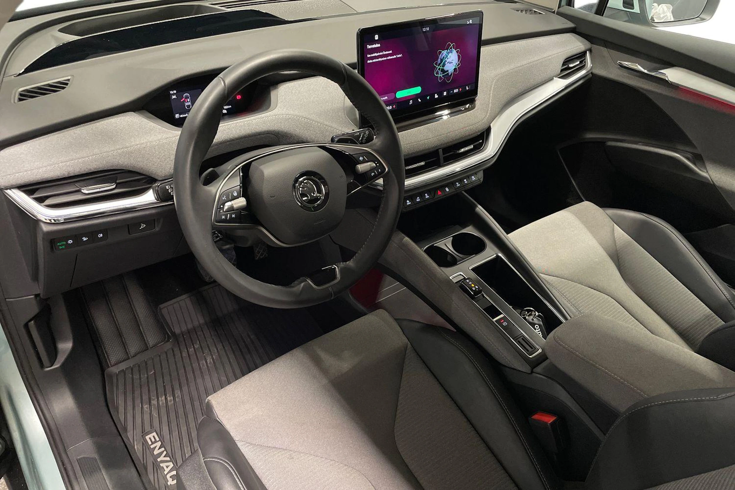 vihreä Skoda Enyaq 2025 kuva 6.