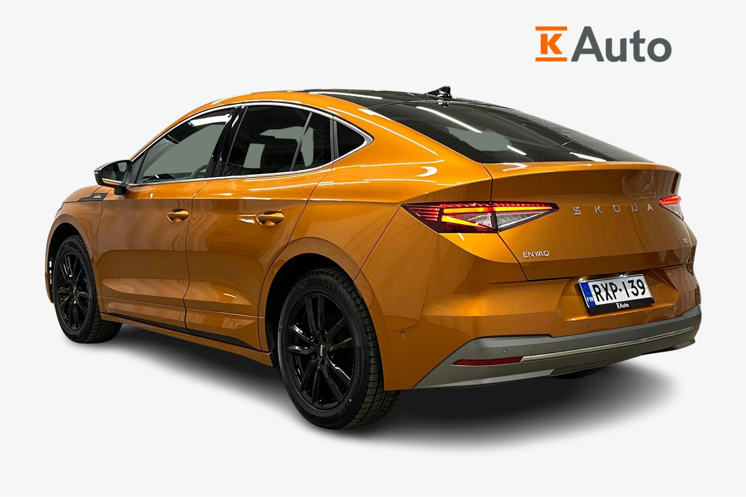 oranssi Skoda Enyaq 2025 kuva 2.