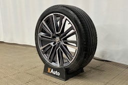 oranssi Skoda Enyaq 2025 kuva 13.