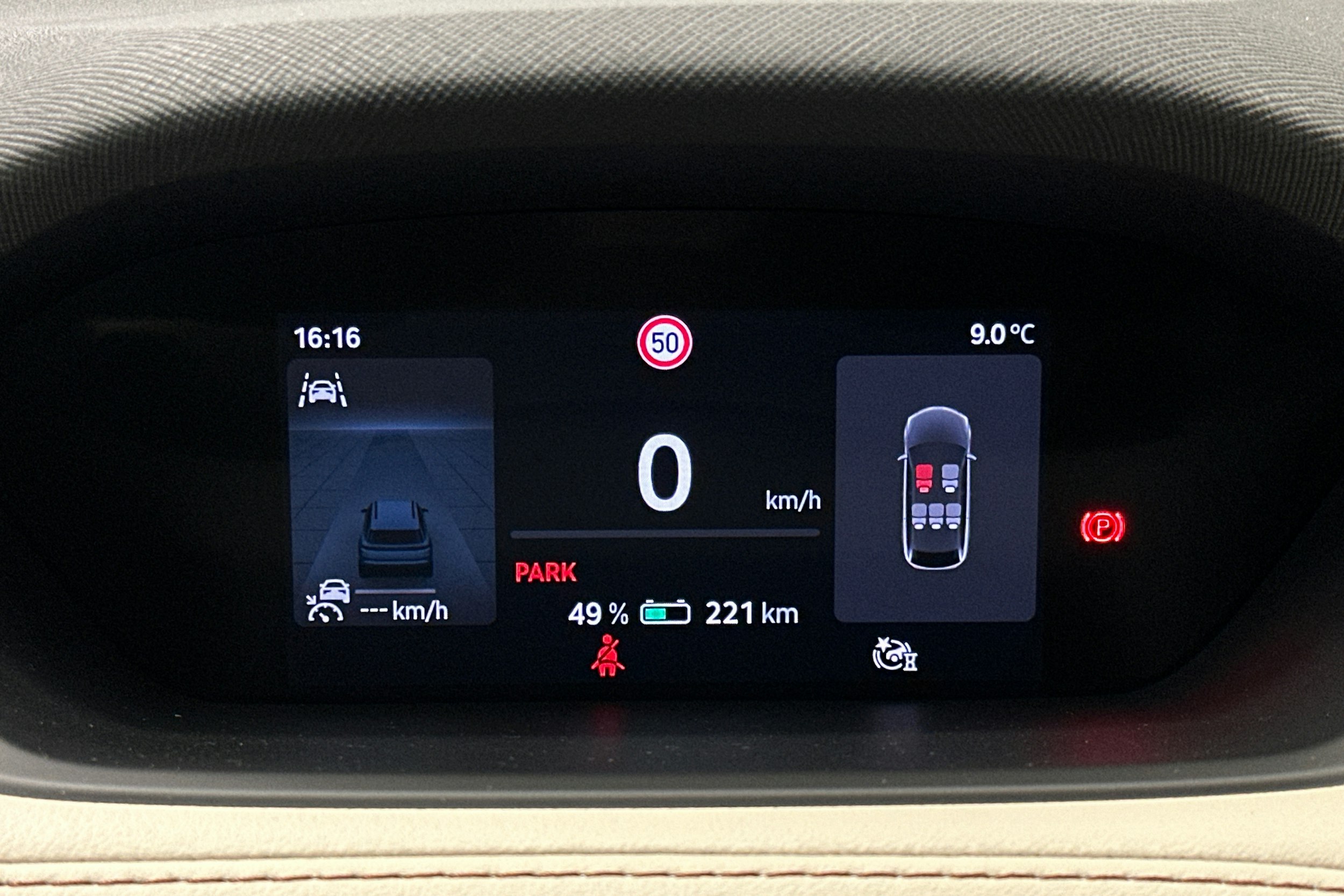 oranssi Skoda Enyaq 2025 kuva 25.