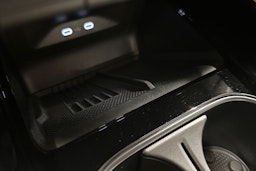 oranssi Skoda Enyaq 2025 kuva 33.