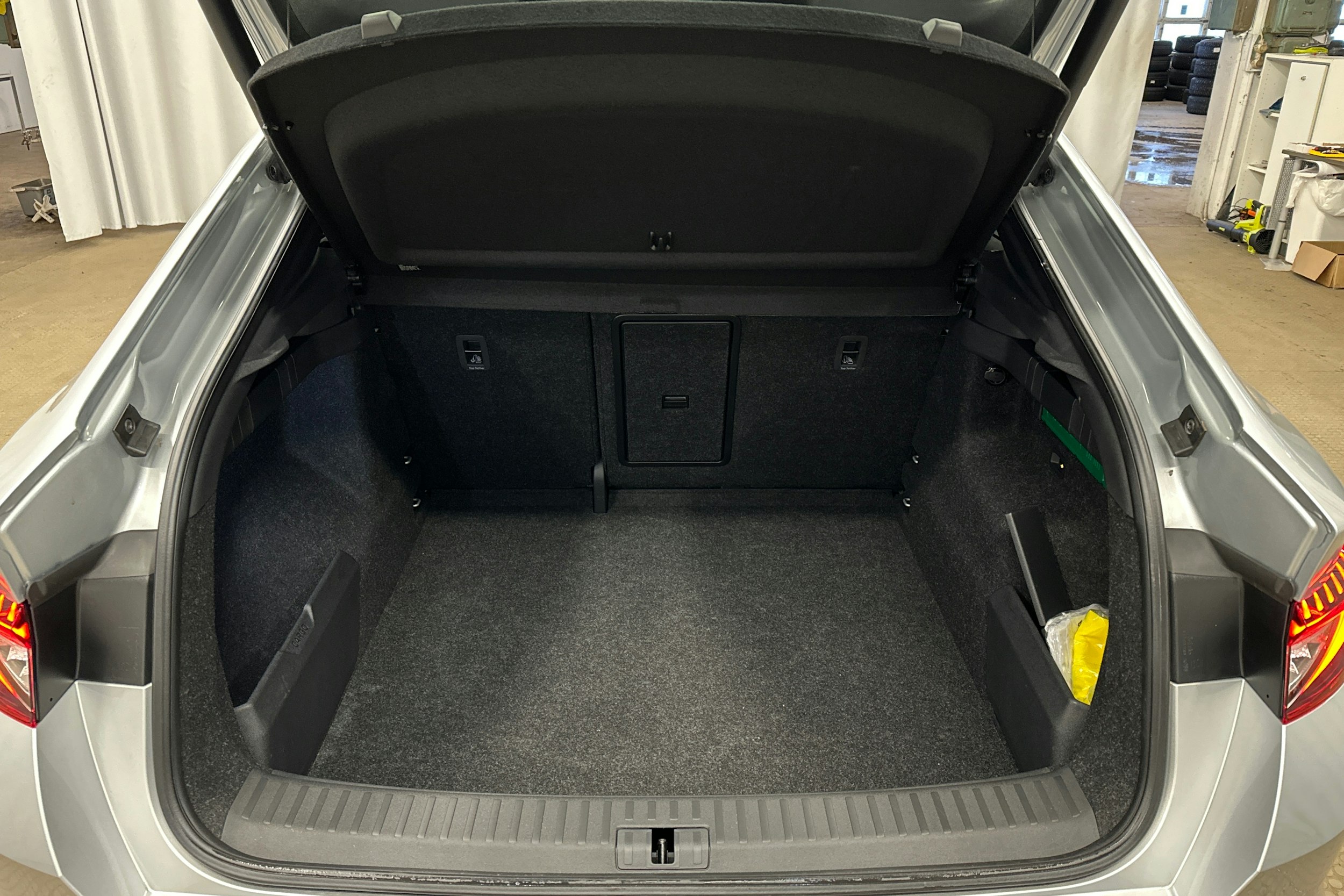 hopea Skoda Enyaq 2025 kuva 14.