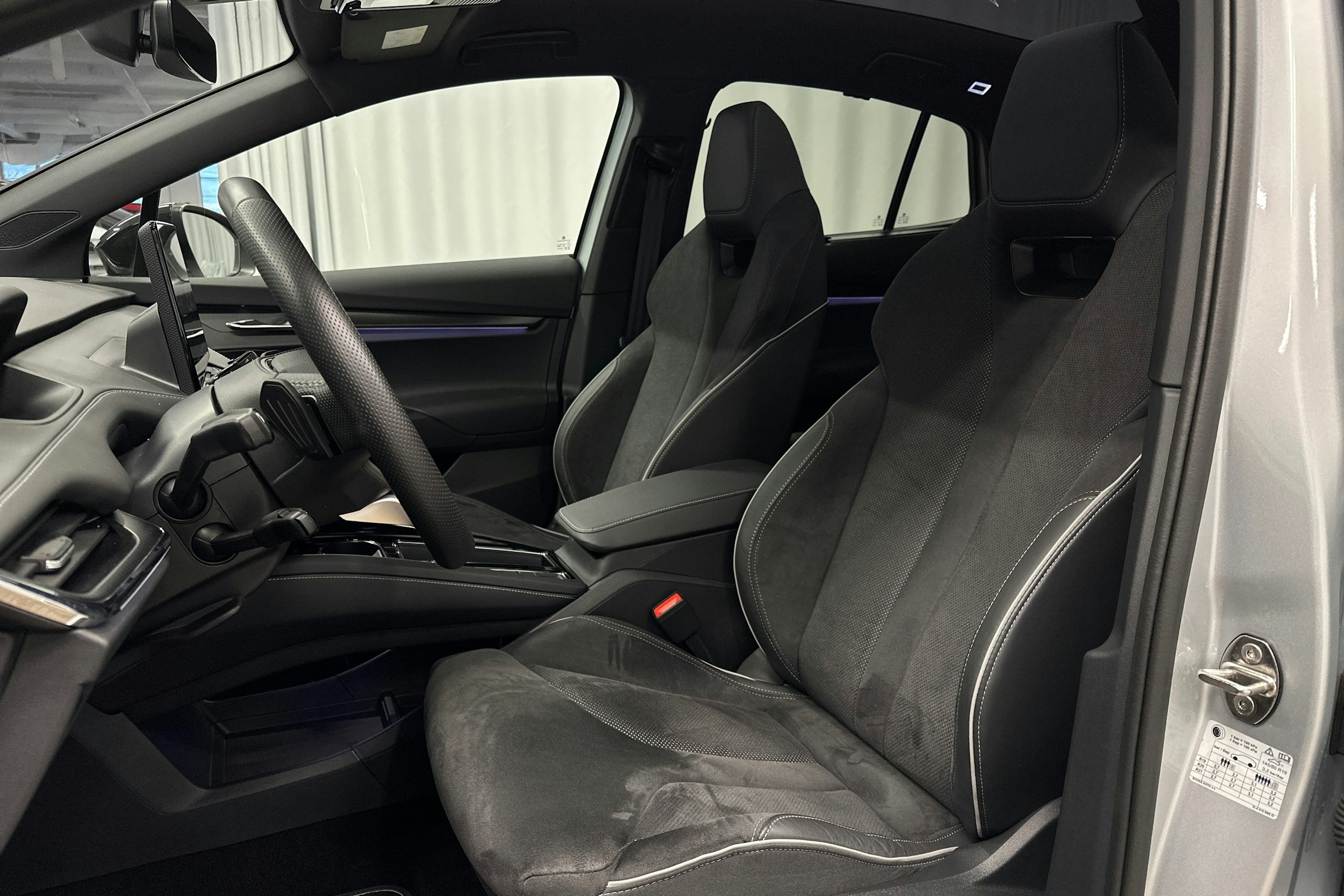 hopea Skoda Enyaq 2025 kuva 18.