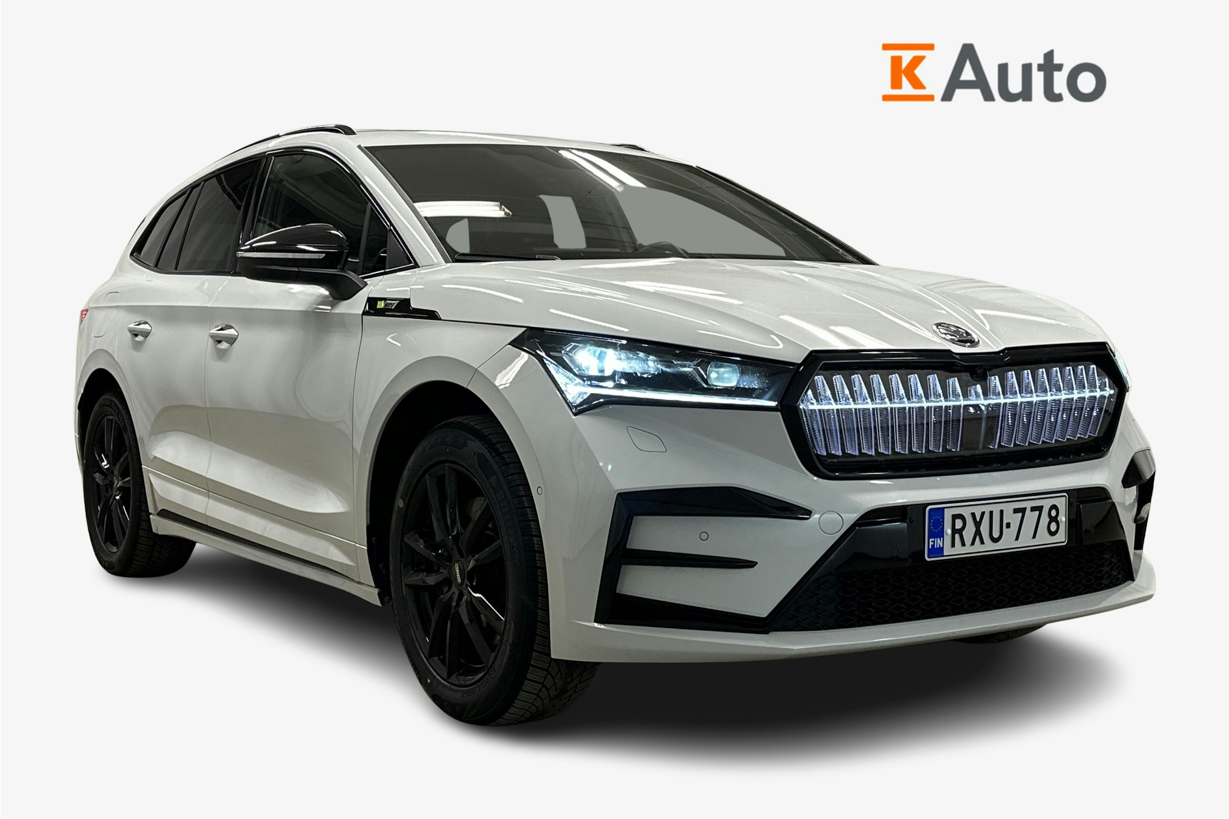 valkoinen Skoda Enyaq 2025 kuva 1.