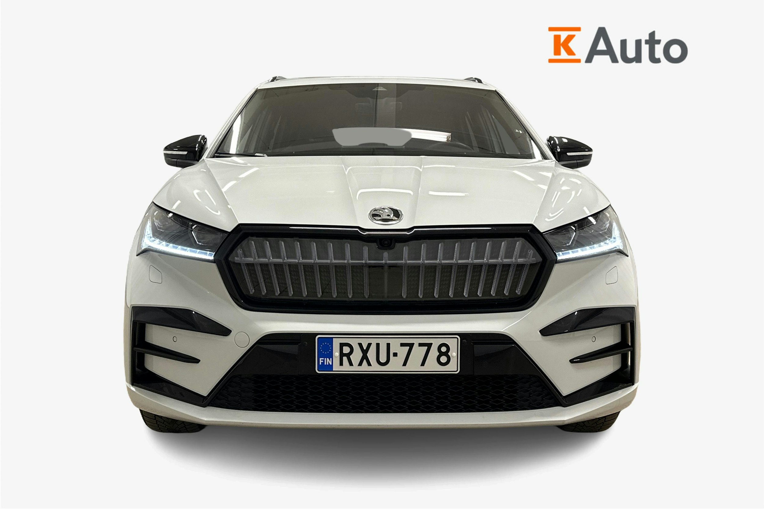 valkoinen Skoda Enyaq 2025 kuva 5.