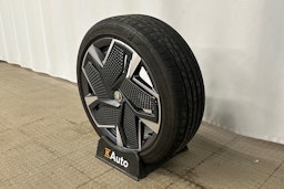 valkoinen Skoda Enyaq 2025 kuva 13.