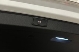 valkoinen Skoda Enyaq 2025 kuva 15.