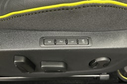 valkoinen Skoda Enyaq 2025 kuva 18.