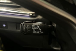 valkoinen Skoda Enyaq 2025 kuva 24.