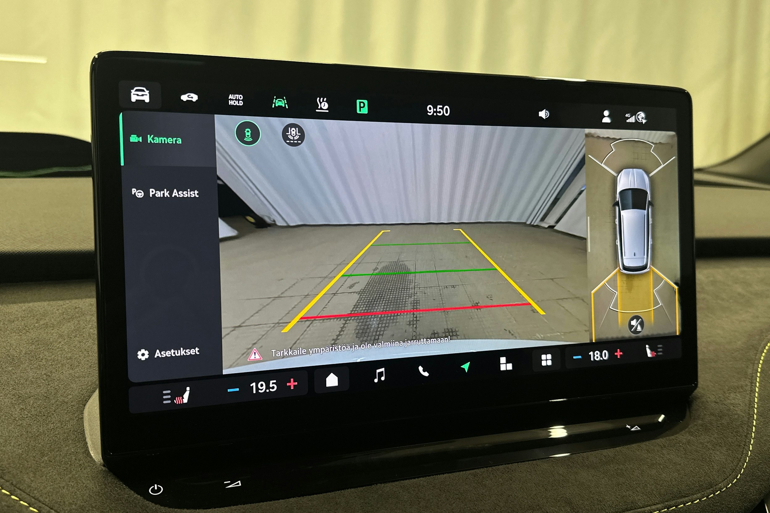 valkoinen Skoda Enyaq 2025 kuva 26.