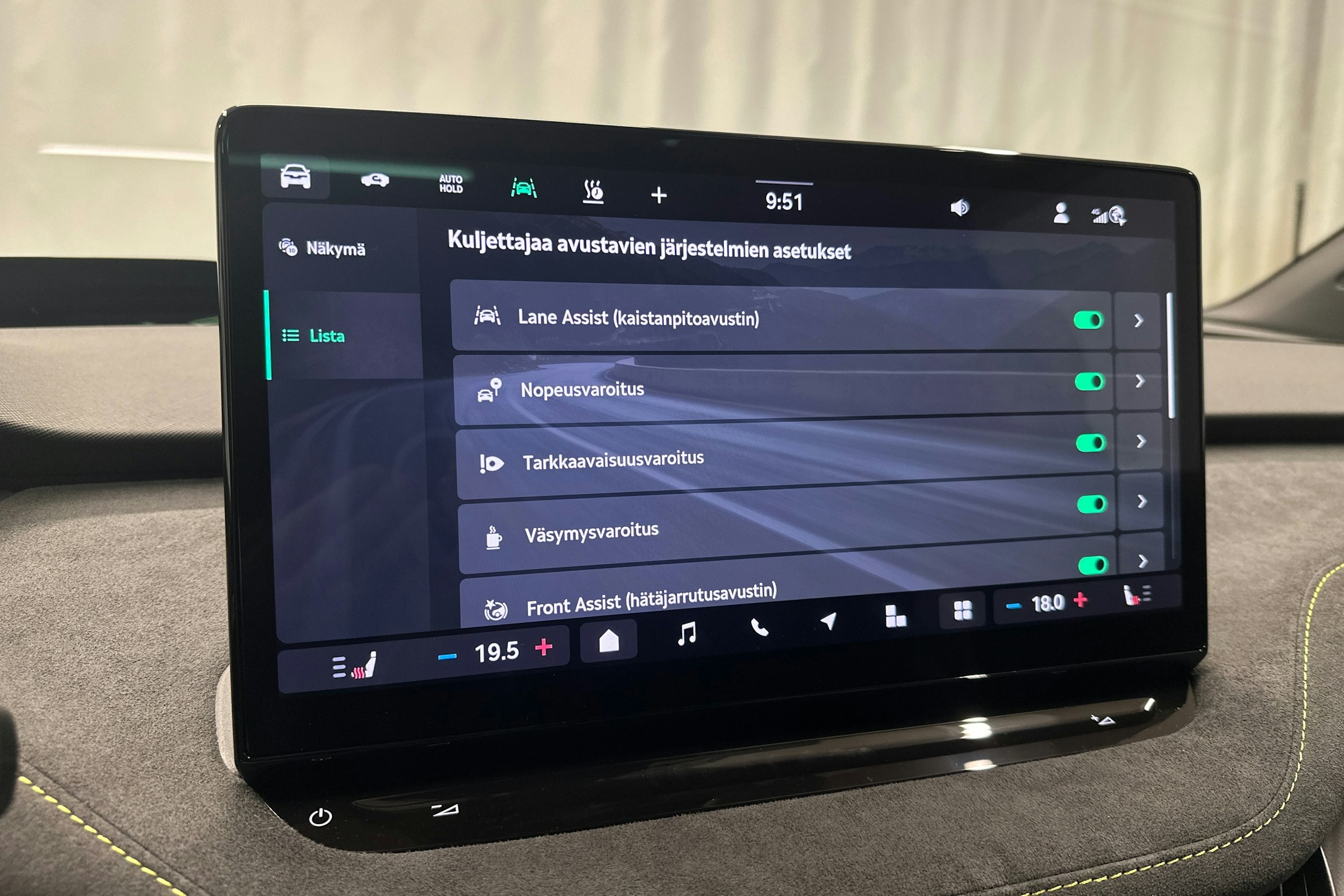 valkoinen Skoda Enyaq 2025 kuva 28.