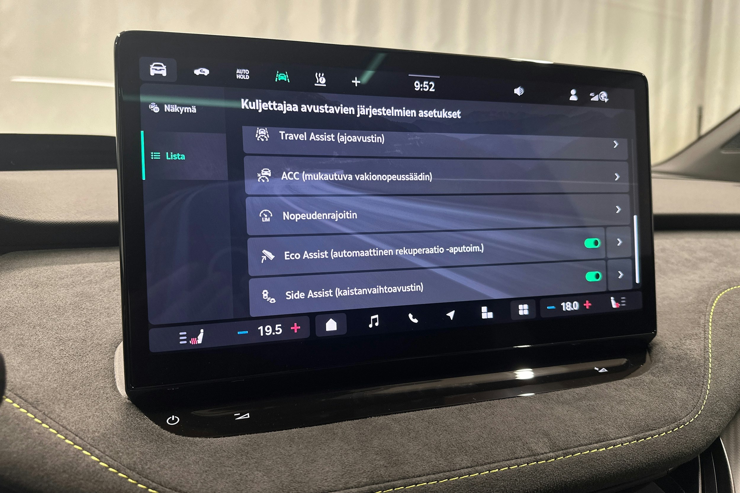 valkoinen Skoda Enyaq 2025 kuva 29.