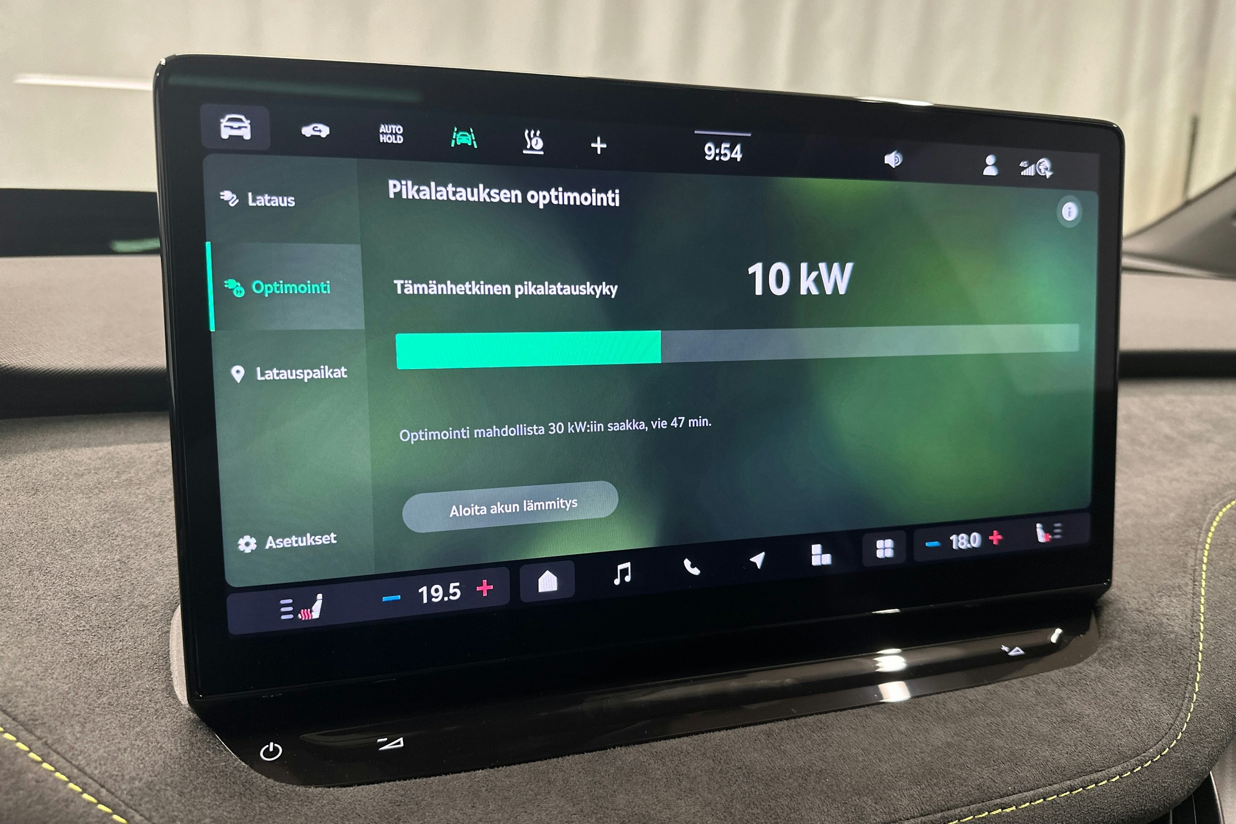 valkoinen Skoda Enyaq 2025 kuva 33.