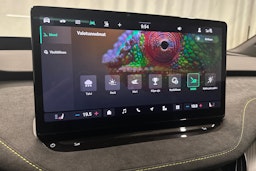 valkoinen Skoda Enyaq 2025 kuva 34.