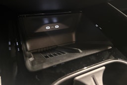 valkoinen Skoda Enyaq 2025 kuva 38.