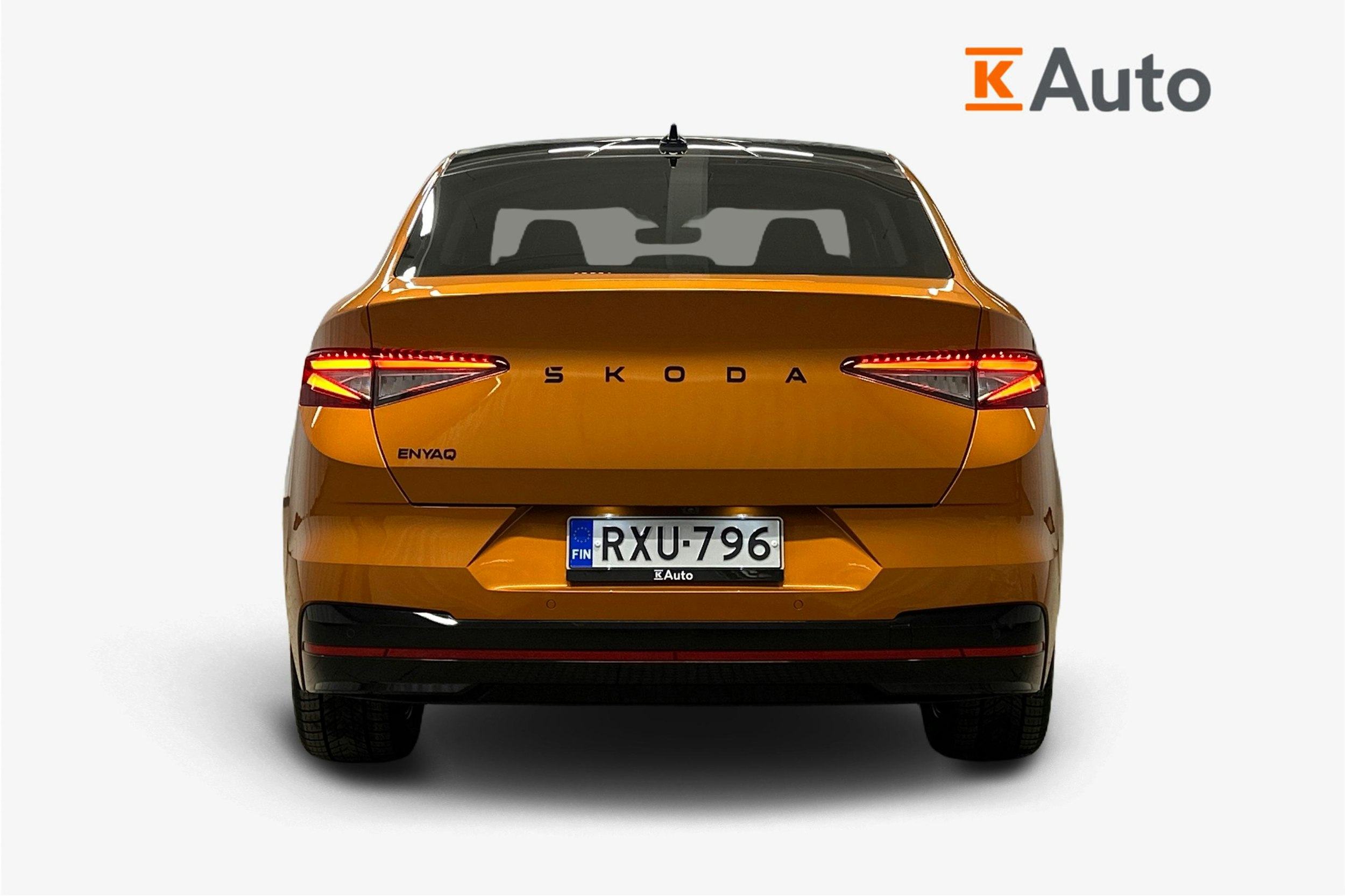 oranssi Skoda Enyaq 2025 kuva 3.