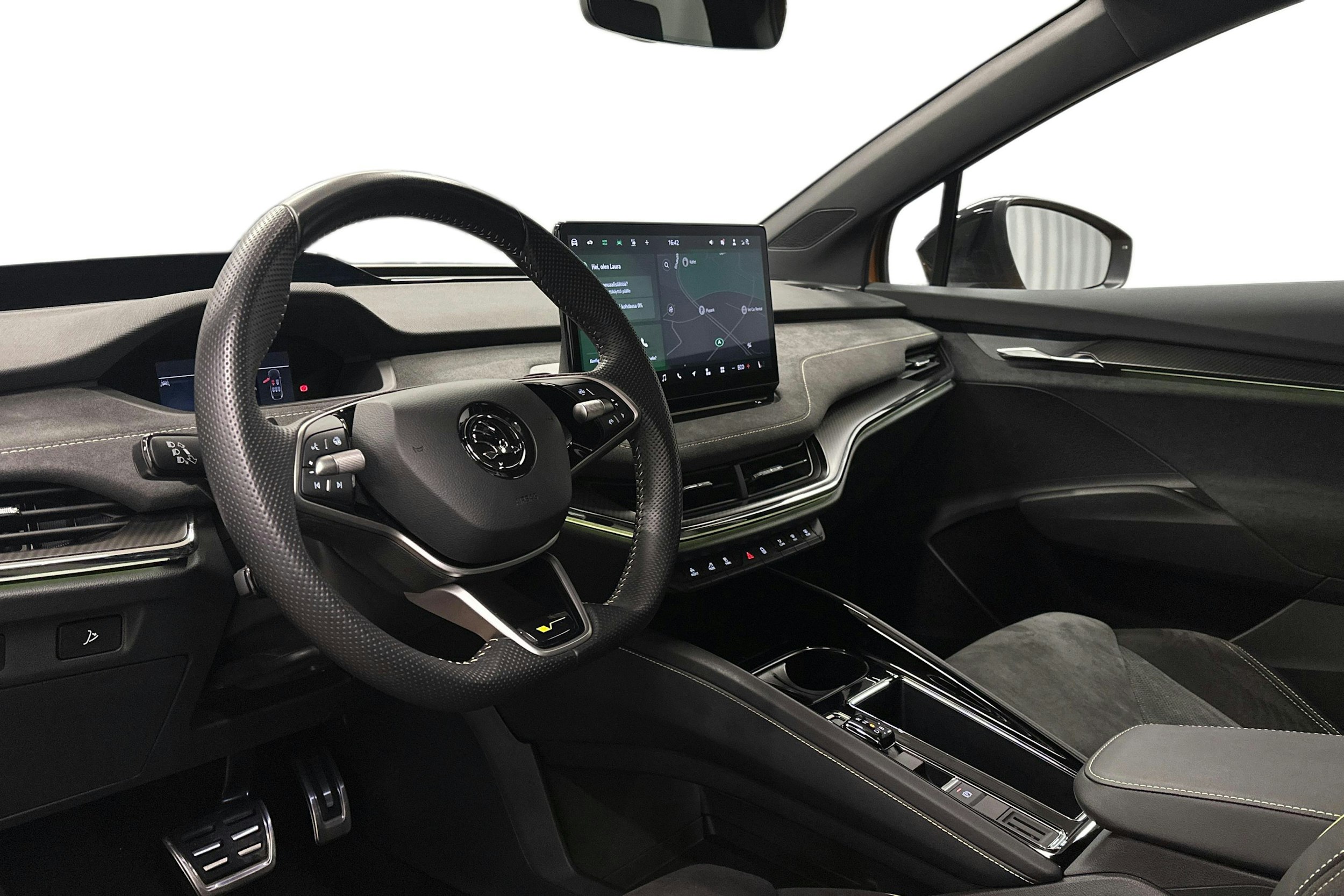 oranssi Skoda Enyaq 2025 kuva 7.