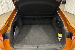 oranssi Skoda Enyaq 2025 kuva 14.