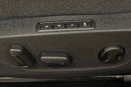 oranssi Skoda Enyaq 2025 kuva 20.