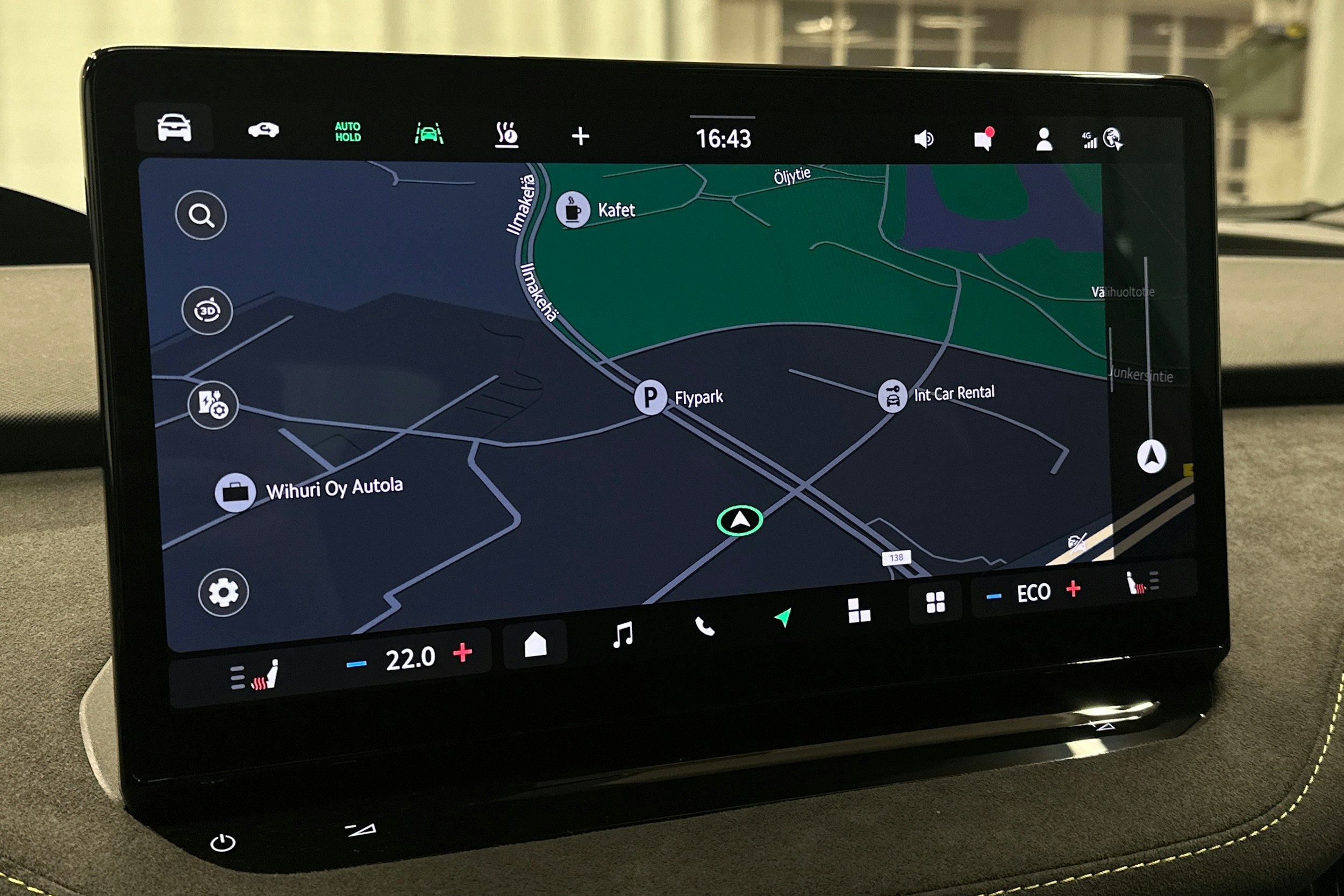 oranssi Skoda Enyaq 2025 kuva 27.