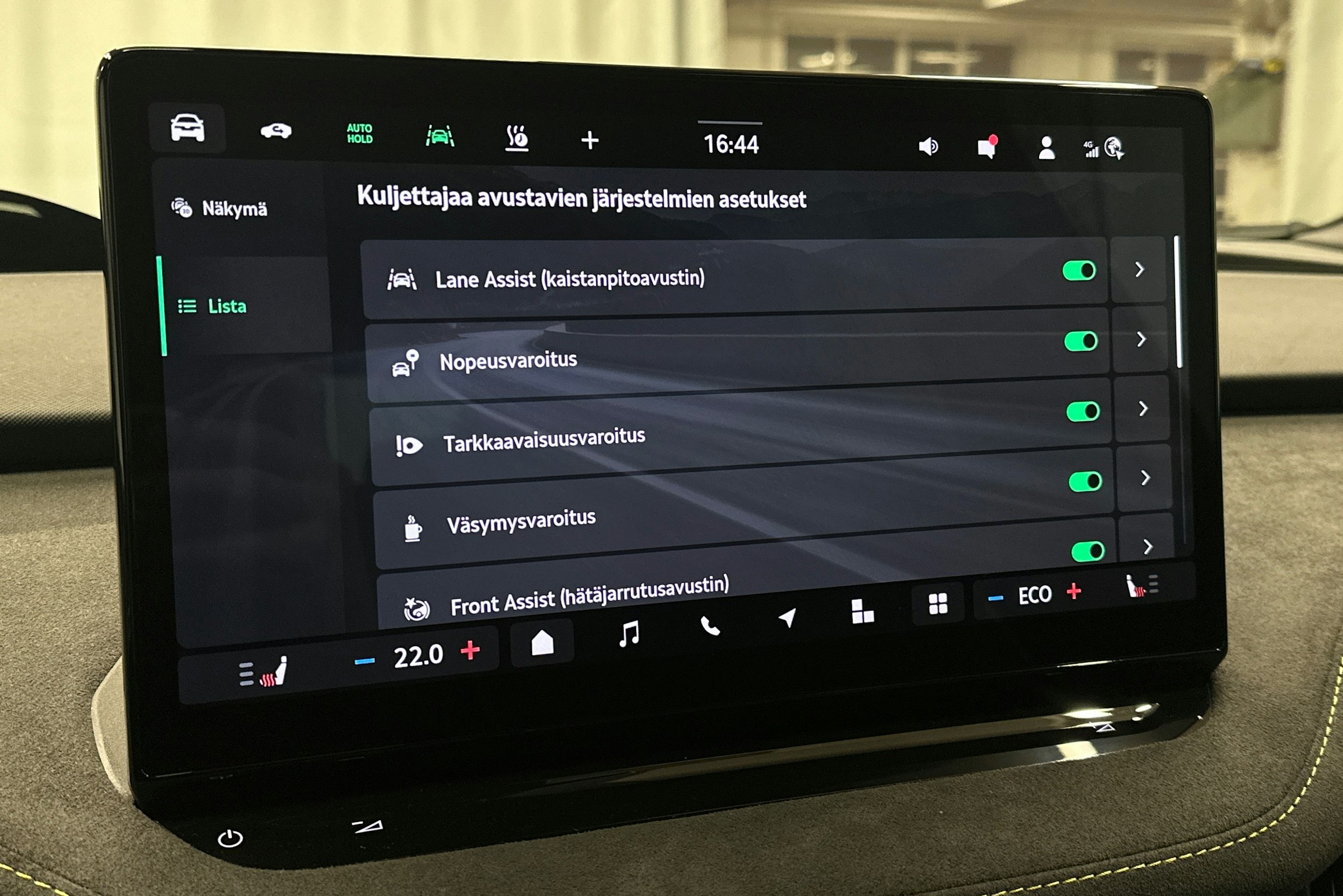 oranssi Skoda Enyaq 2025 kuva 29.