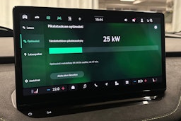 oranssi Skoda Enyaq 2025 kuva 31.