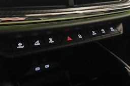 oranssi Skoda Enyaq 2025 kuva 35.